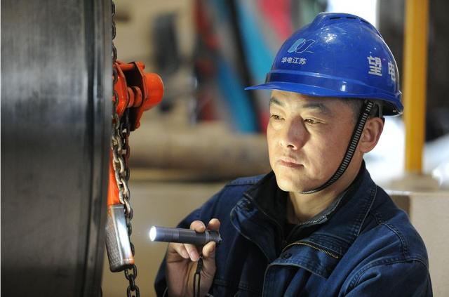 望亭電廠工人當選“蘇州時代工匠”,這30年他是這么拼過來的……(圖1) 望亭電廠工人當選“蘇州時代工匠”,這30年他是這么拼過來的……(圖1)