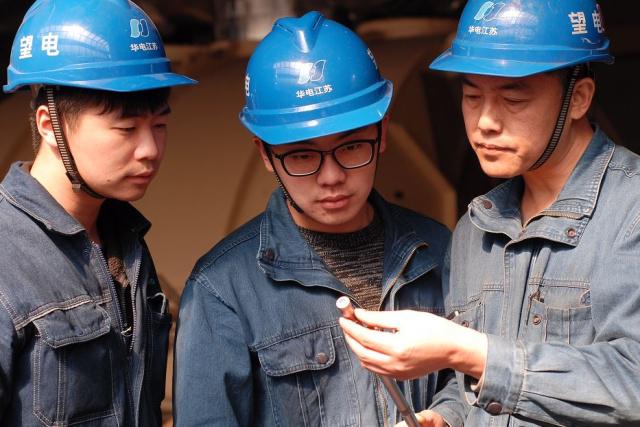 望亭電廠工人當選“蘇州時代工匠”,這30年他是這么拼過來的……(圖5) 望亭電廠工人當選“蘇州時代工匠”,這30年他是這么拼過來的……(圖5)